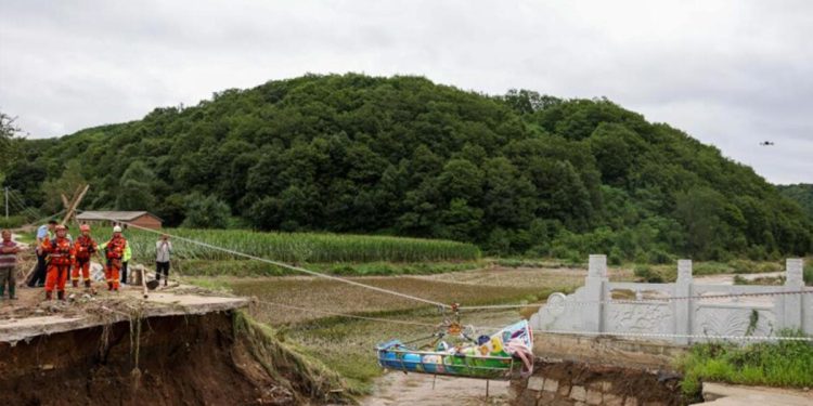 Çin’de sel felaketi: 14 meyyit, 1 kayıp