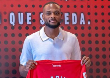 Cyle Larin, 1 ayda 5 katı bonservis bedeliyle transfer oldu!