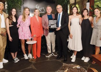 Doruktaki bayanlara takviyeye devam