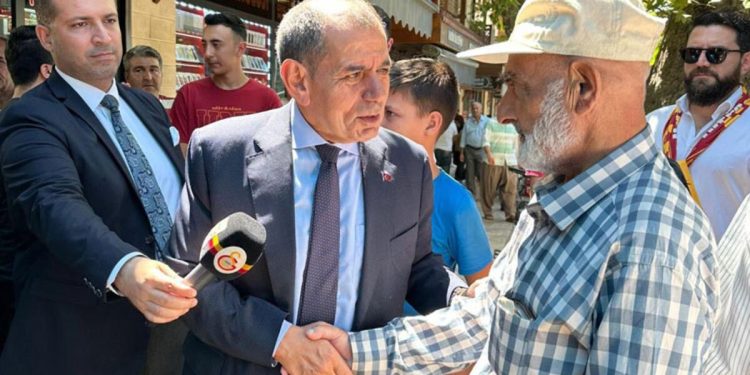 Dursun Özbek açıkladı: Galatasaray, Kahramanmaraş’ta 100 kalıcı konut yapacak