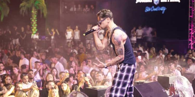 Evvel sahne sonra tatil