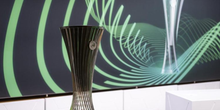 Flaş karar! Molde, Twente, Dinamo Kiev ve Genk’in rövanş öncesi lig maçları ertelendi