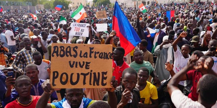 Fransa duyurdu: Nijer’den tahliye süreçleri başlıyor