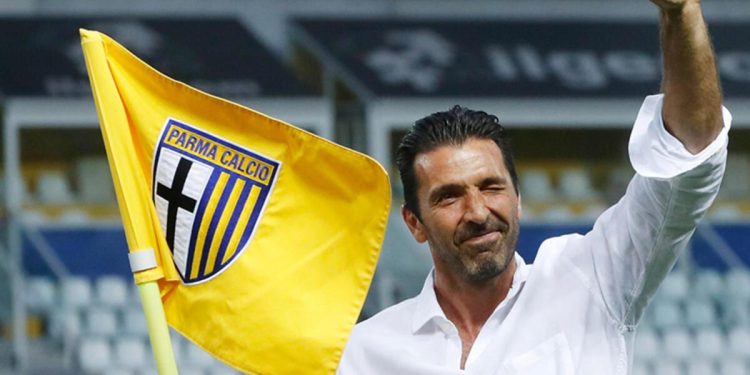 Gianluigi Buffon, 45 yaşında futbola veda etti