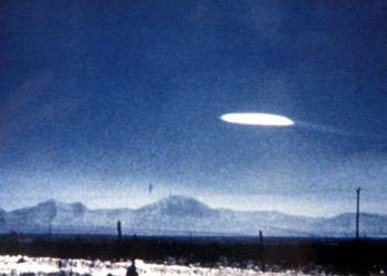 Hakikaten varlar mı? NASA dünya dışı varlıkları mercek altına aldı: Gözler UFO’ların üzerinde!