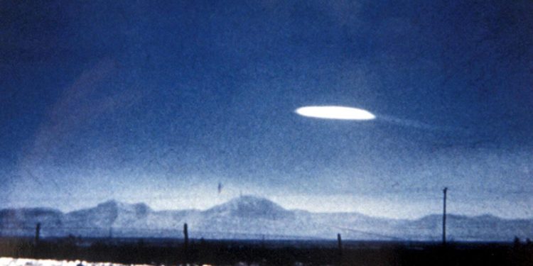 Hakikaten varlar mı? NASA dünya dışı varlıkları mercek altına aldı: Gözler UFO’ların üzerinde!