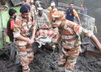 Hindistan’da facia: Tapınak çöktü, 9 kişi hayatını kaybetti