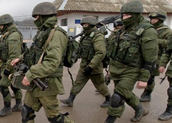 İngiltere duyurdu: Rusya güneydeki ordularını birleştiriyor