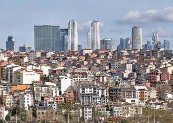 İstanbul’a özel sarsıntı yasası geliyor… Bakan Özhaseki açıkladı: 600 bin konut yerle yeksan olur