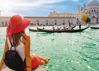 Kaldırıma oturana para cezası var