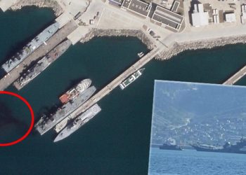 Karadeniz’de sular ısınıyor! Rusya’ya ilişkin kimyasal tanker Kırım yakınlarında vuruldu
