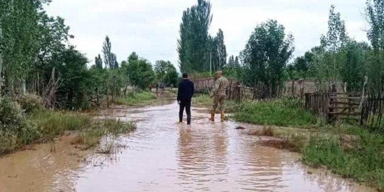 Kırgızistan’da sel: Onlarca mesken sular altında kaldı