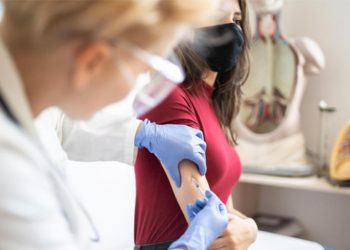 Korona aşısı sonrası mahkemeye başvurmuştu… Yan tesir davasında karar çıktı