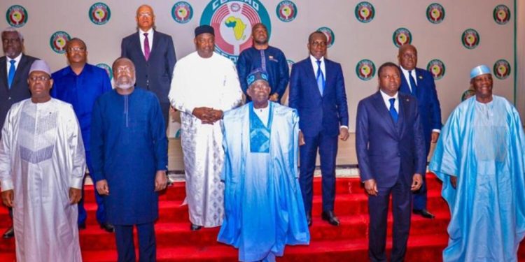 Krtik Nijer tepesi… ECOWAS bugün toplanıyor