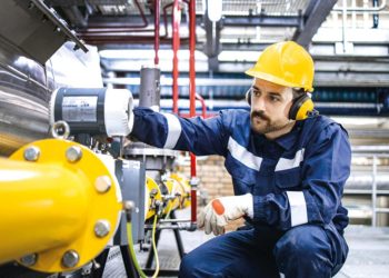 LNG, boru çizgilerine üstünlük kurdu