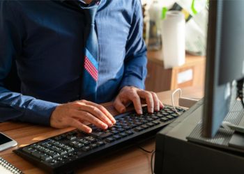 Memurlar için kritik gün! Kamu artırım teklifini açıklayacak