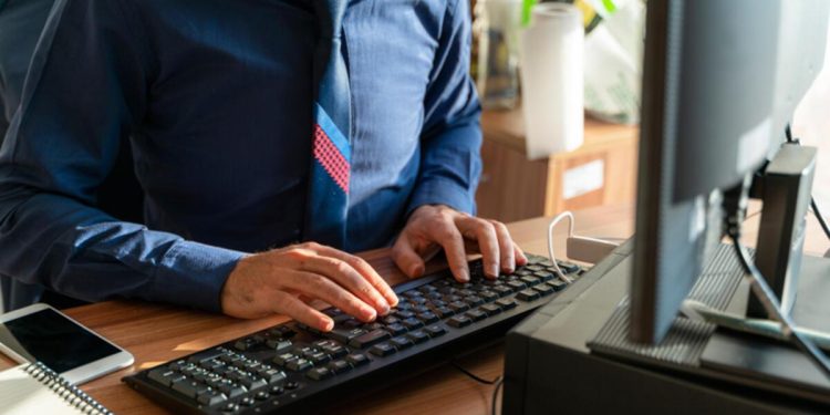 Memurlar için kritik gün! Kamu artırım teklifini açıklayacak