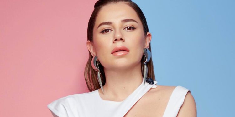 Merve Özbey hastaneye yattı