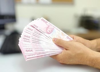 Mevduat faizinde düşüş sürüyor