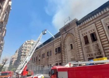 Mısır’da Evkaf Bakanlığı binasında korkutan yangın