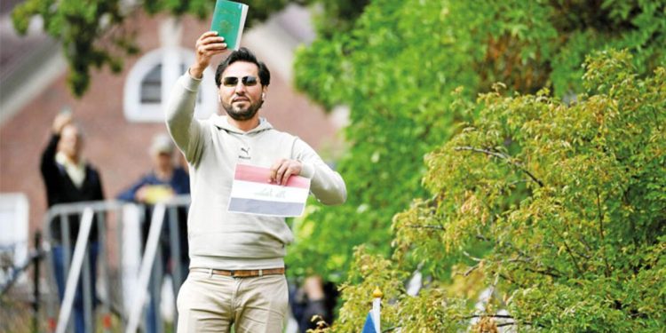 Momika Kuran yakmayı ‘paraya döktü’