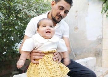 Mucize bebek Afra 6 aylık