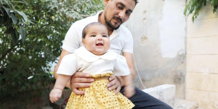 Mucize bebek Afra 6 aylık