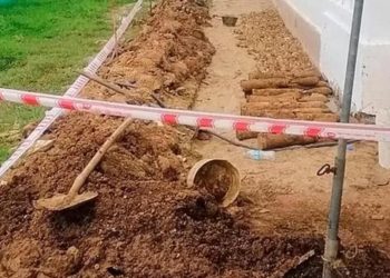 Okul bahçesinde binlerce patlamamış askeri mühimmat bulundu