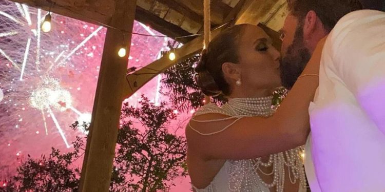 Onunla evli olduğuna hala inanamıyor: Tekrar bir ortaya gelmek için ayrılmışız!