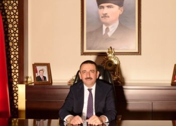 Osman Hacıbektaşoğlu kimdir, nereli, kaç yaşında? Zonguldak Valisi Osman Hacıbektaşoğlu biyografi ve meslek bilgileri