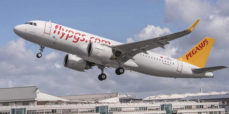 Pegasus ziyandan kara geçti