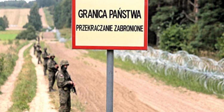 Polonya, Belarus hududunda asker sayısını arttırıyor