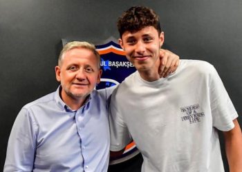 RAMS Başakşehir, Deniz Dilmen’in kontratını uzattı