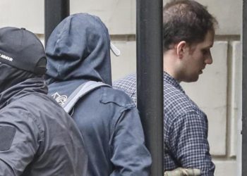 Rusya ABD’li gazetecinin tutukluluk süresisini uzattı