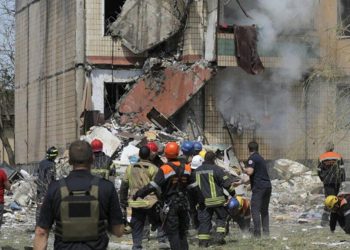 Rusya’dan Ukrayna’ya füze saldırısı: 6 meyyit, 75 yaralı