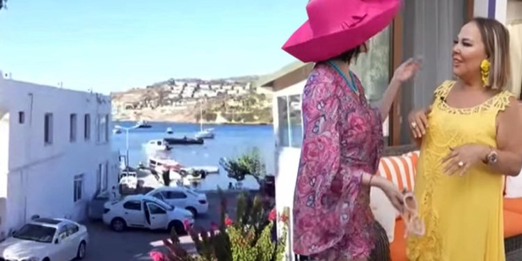 Safiye Soyman denize sıfır meskeninin kapılarını açtı