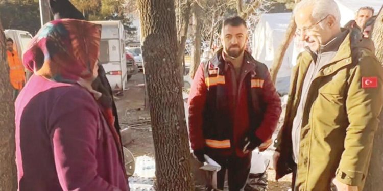 Sarsıntı bölgesine 2 bin vagon dayanak