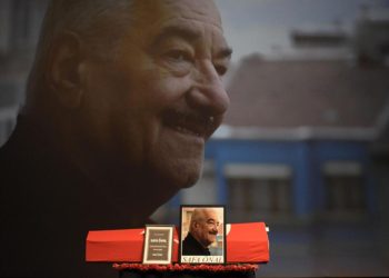 Senarist Safa Önal son seyahatine uğurlandı