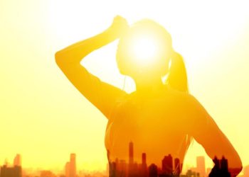 Sıcak havada sıhhati korumak için günde 2,5 litre uyarısı! Sıcak çarpması, beyin kanaması, kalp krizi riskine karşı uzmanlardan ihtarlar