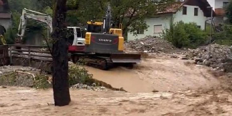 Slovenya’da bir günde yağan rekor yağış