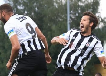 Son dakika: Beşiktaş’ta Cenk Tosun ve Salih Uçan görüşme odasına! İki oyuncu da uygunlaştırma istiyor