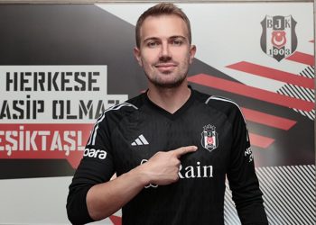 Son dakika: Beşiktaş’ta Mert Günok ile 2 yıl daha