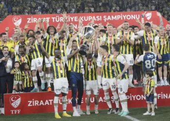Son Dakika: Fenerbahçe’ye 5 yıldızlı forma için ‘ihtar’ cezası!