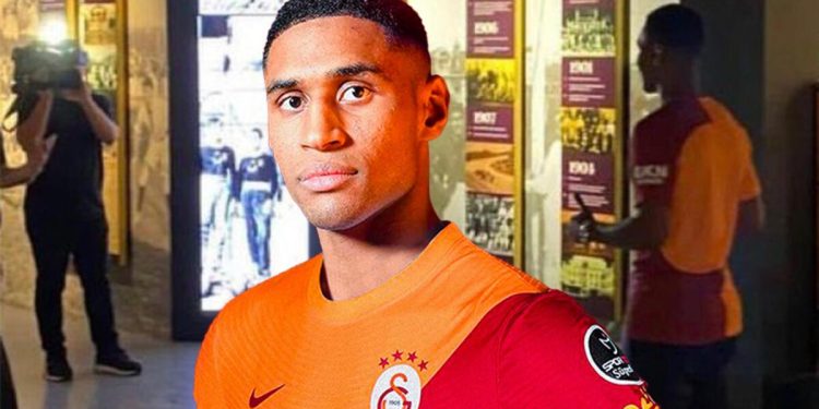 Son Dakika: Galatasaray’da Tete ve fotoğraf krizi! KAP bildirimi öncesi sızdı, vazifesine son verilecek…