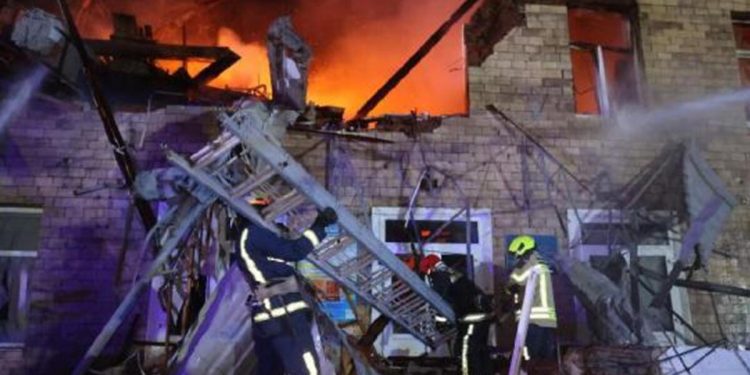 Tansiyon yükseliyor… Ukrayna Moskova’yı, Rusya ise Harkiv’i vurdu