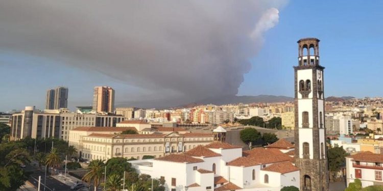 Tenerife Adası’nda orman yangını: 4 köy taliye edildi