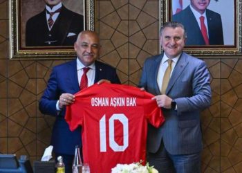 TFF Lideri Büyükekşi’den Gençlik ve Spor Bakanı Osman Aşkın Bak’a ziyaret