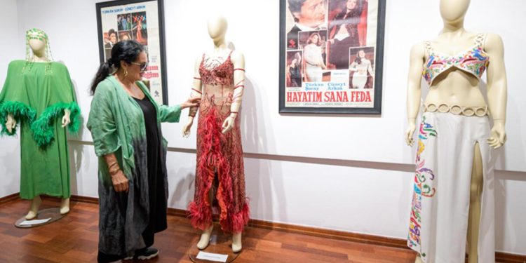 Türkan Şoray’ın kostümleri stant oldu