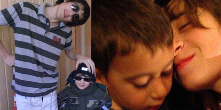 Ünlü oyuncu kardeşiyle fotoğrafını paylaştı… Artık 20 yaşında!