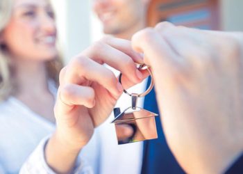 Yabancıya satış yüzde 50 azaldı